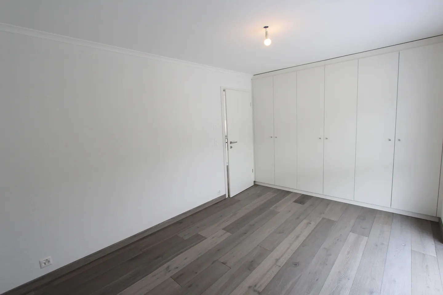 2.5-ROOM PENTHOUSE WITH 40M2 TERRACE - Photo 7 of 10