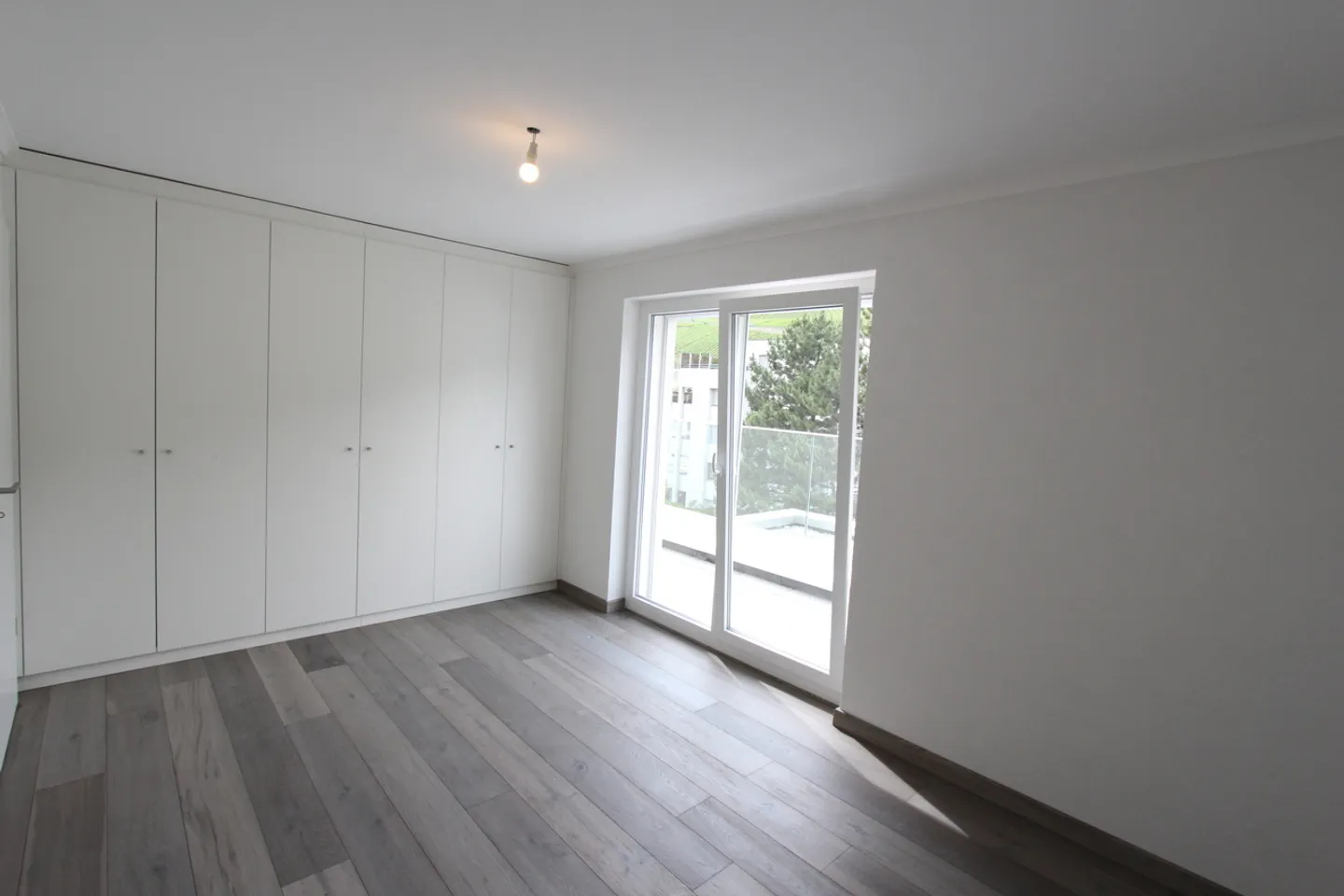 2.5-ROOM PENTHOUSE WITH 40M2 TERRACE - Photo 8 of 10