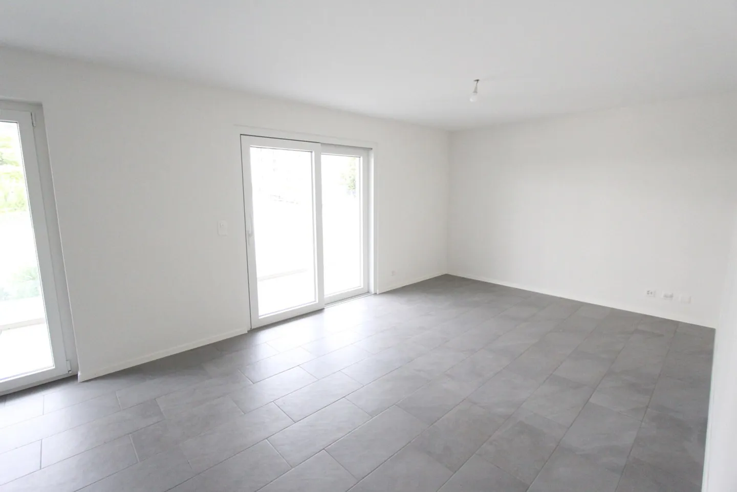 APPARTEMENT DE 2.5 PIÈCES À SIERRE - Photo 3 sur 10