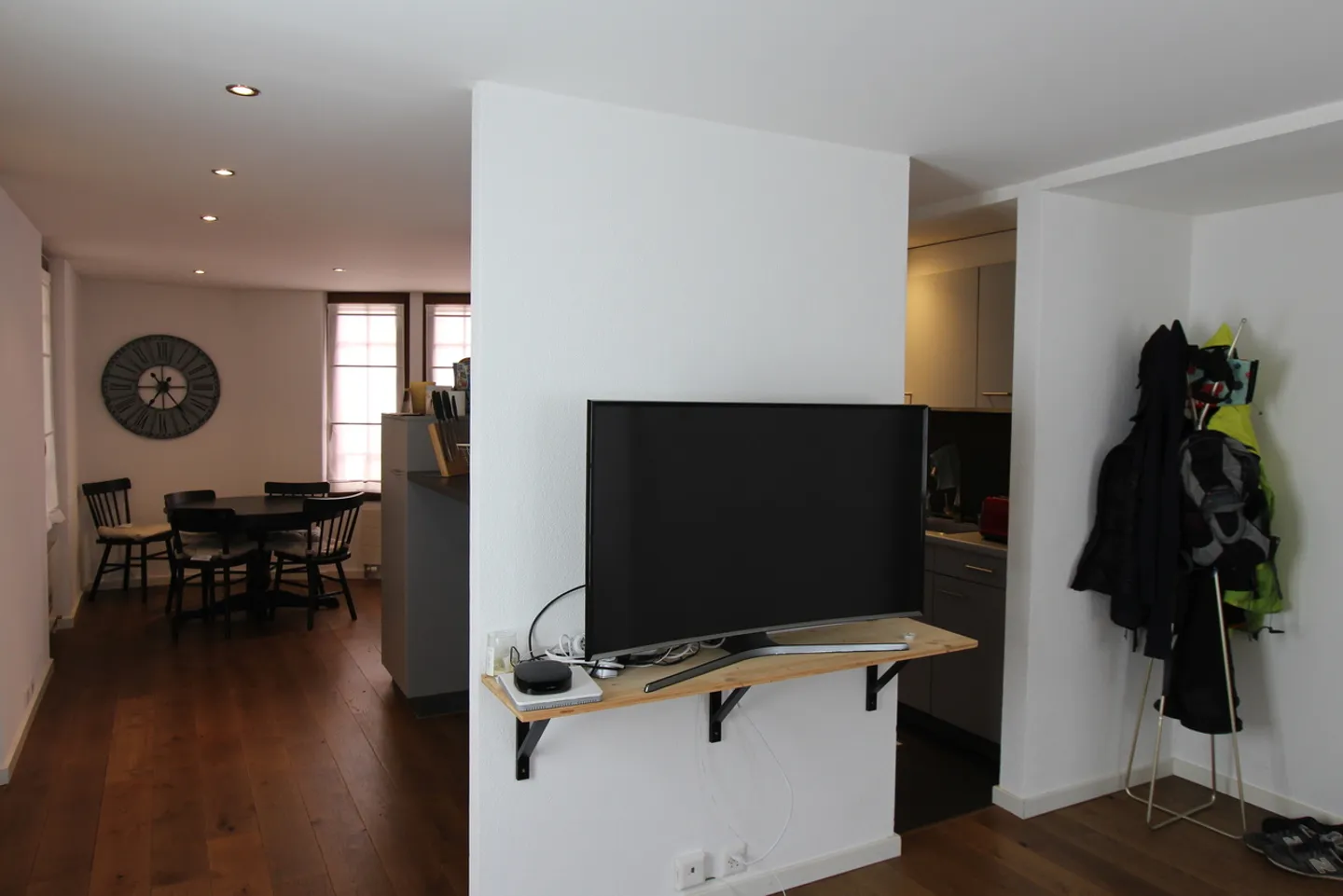 3,5-ZIMMER-DUPLEX ZU VERMIETEN IN DER ALTSTADT VON SION - Foto 3 von 13