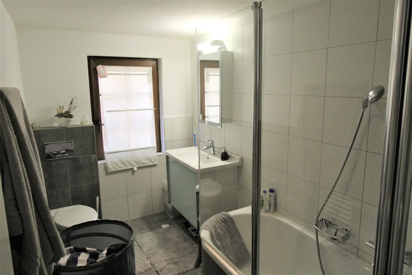 3,5-ZIMMER-DUPLEX ZU VERMIETEN IN DER ALTSTADT VON SION - Foto 11 von 13