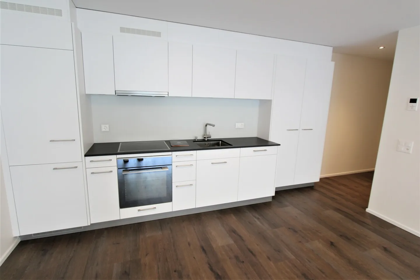 APPARTAMENTO 2.5 STANZE IN AFFITTO NEL CENTRO DI SIERRE - Foto 9 di 11