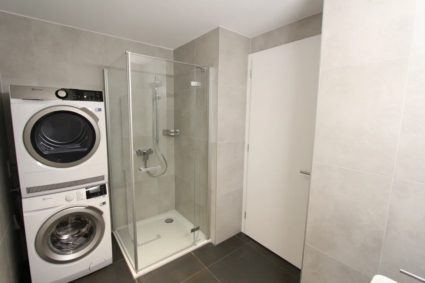 APPARTAMENTO 2.5 STANZE IN AFFITTO NEL CENTRO DI SIERRE - Foto 7 di 11