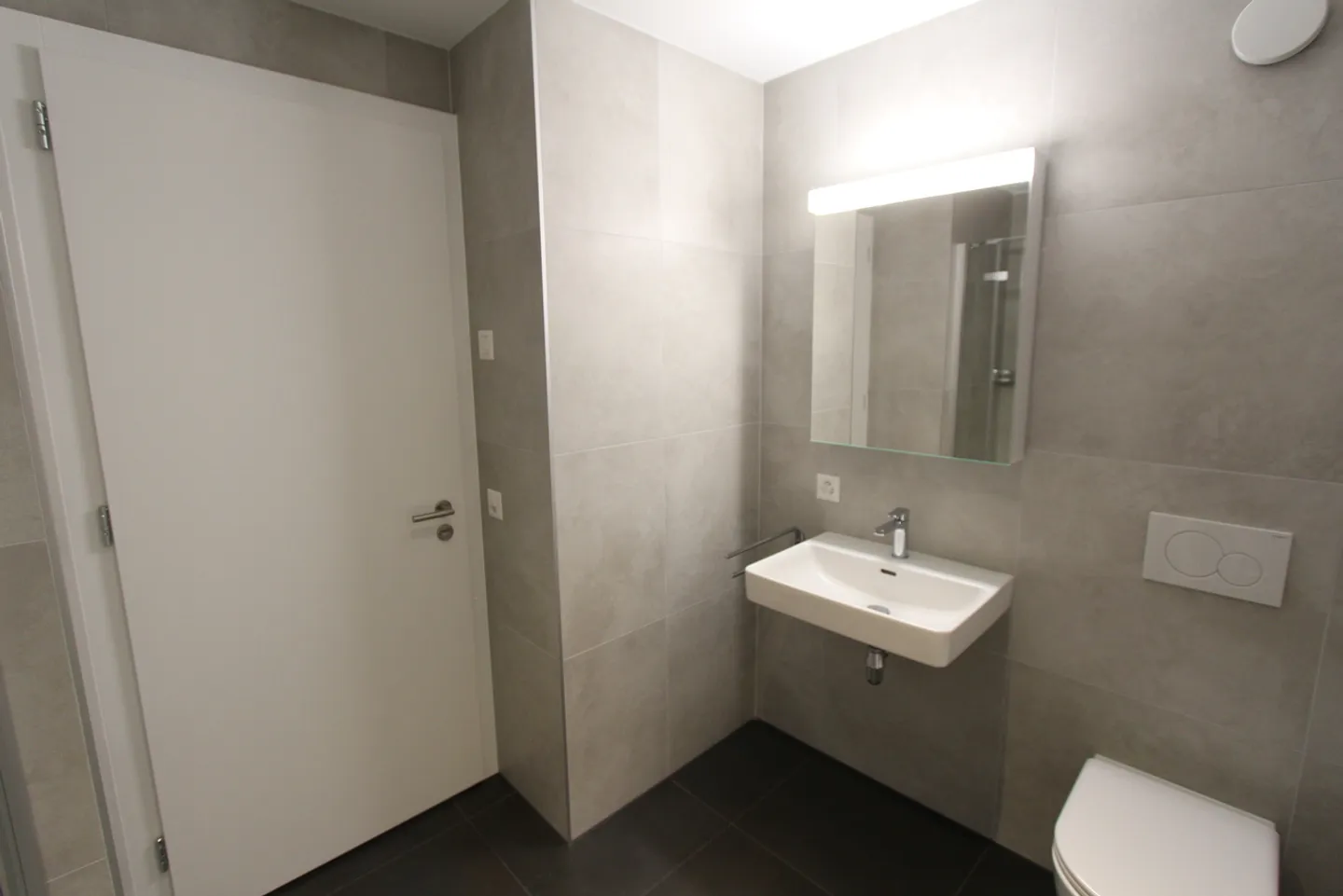 APPARTAMENTO 2.5 STANZE IN AFFITTO NEL CENTRO DI SIERRE - Foto 5 di 11