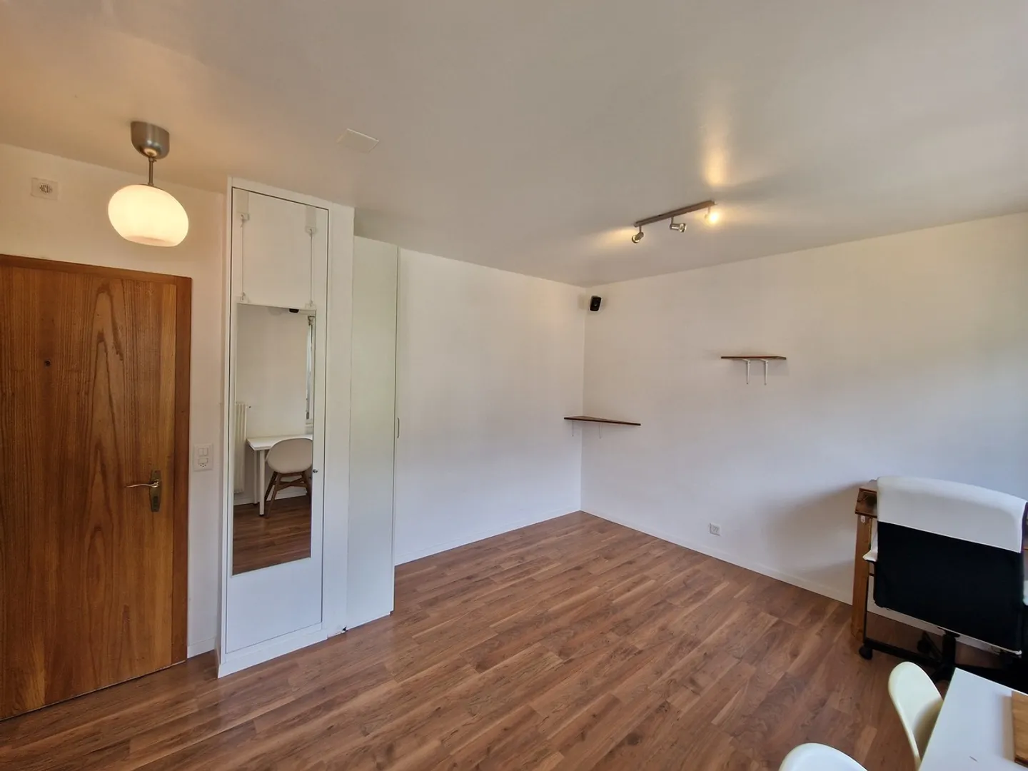Charmant Studio à Sierre - Photo 3 sur 9