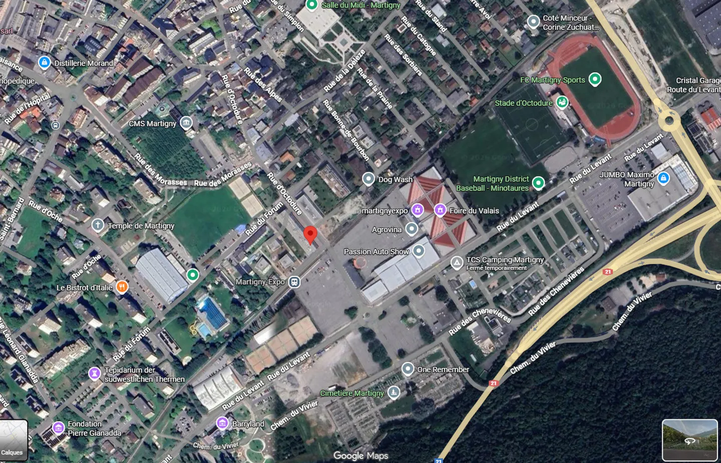 INDOOR PARKING SPACES FOR RENT IN MARTIGNY - Photo 2 of 2