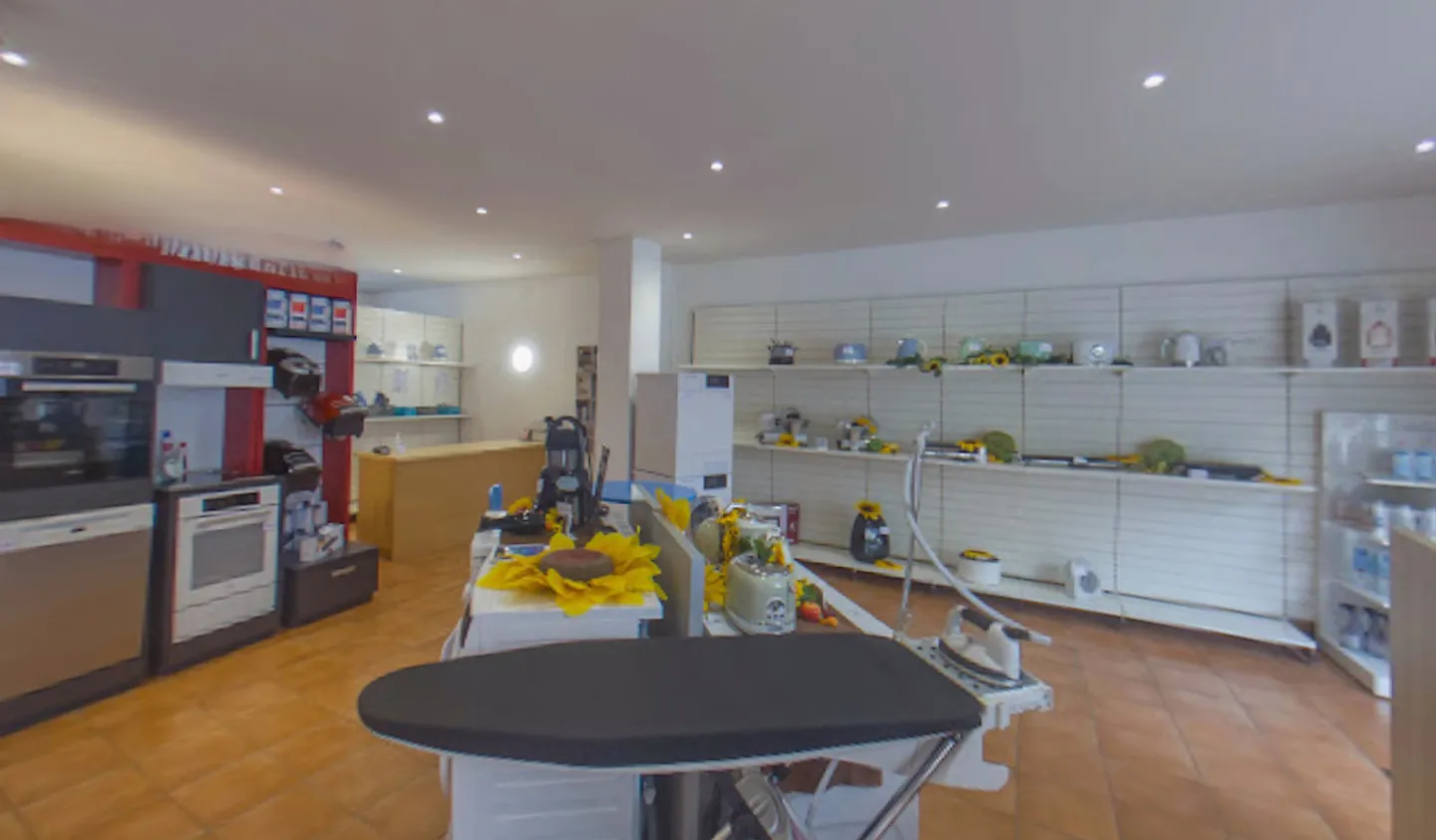 LOCAL COMMERCIAL &amp; DÉPÔT AU CENTRE DE SIERRE - Photo 6 sur 11