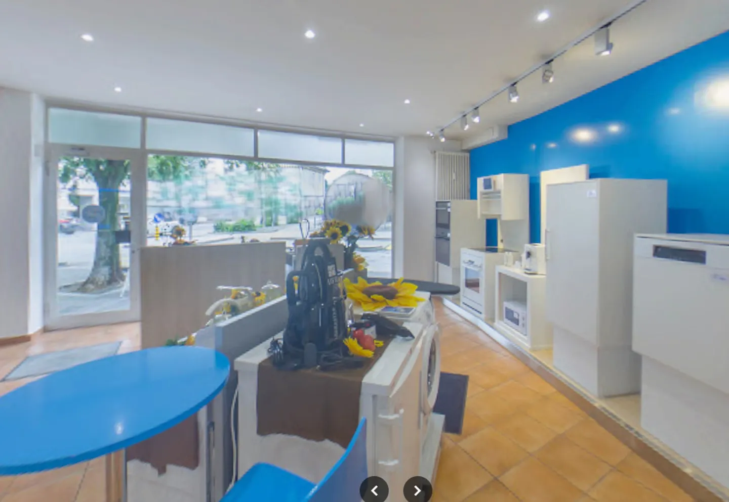 LOCAL COMMERCIAL &amp; DÉPÔT AU CENTRE DE SIERRE - Photo 4 sur 11