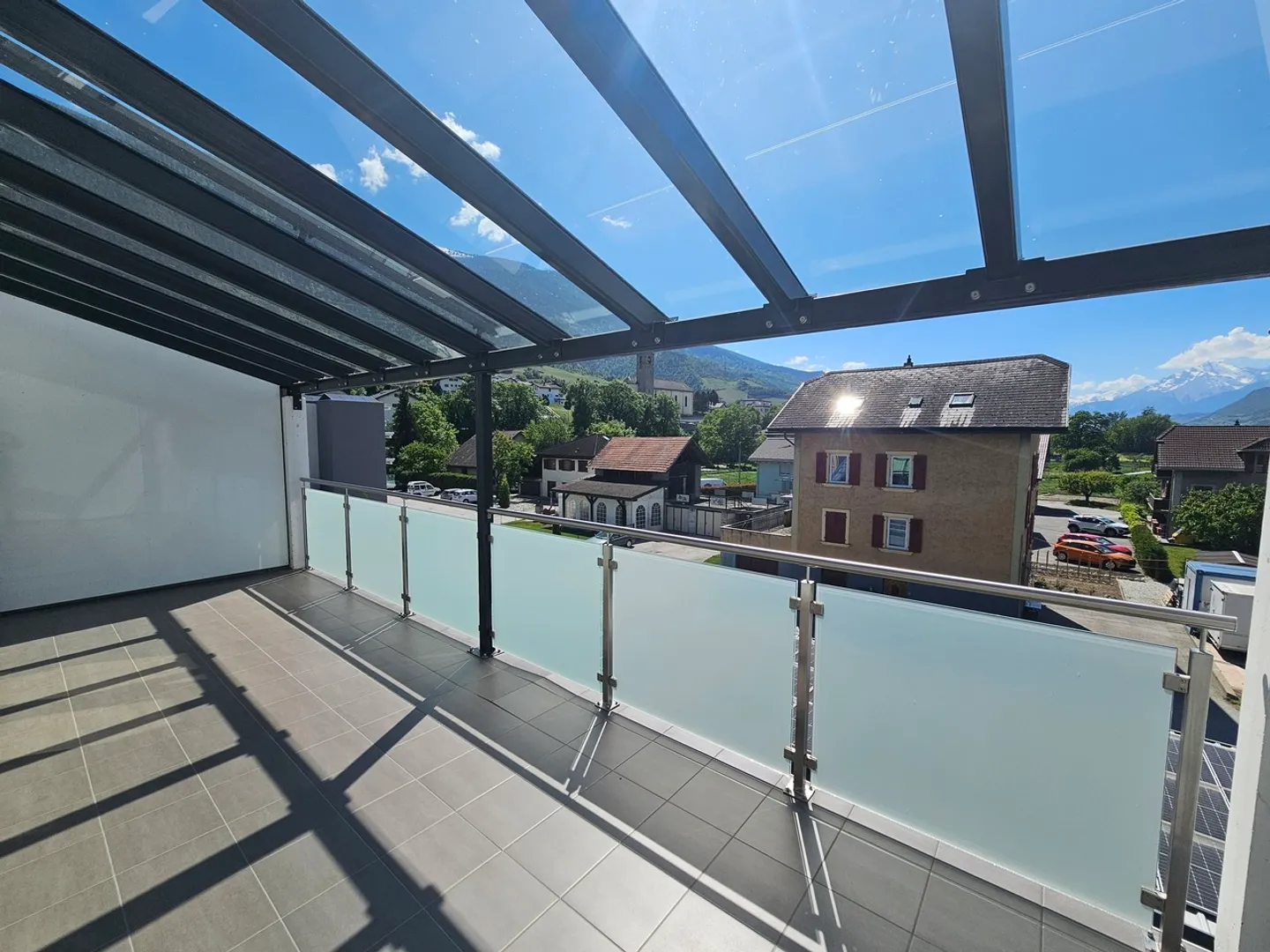 MAGNIFICO APPARTAMENTO DI 2.5 STANZE A CHALAIS - Foto 9 di 13