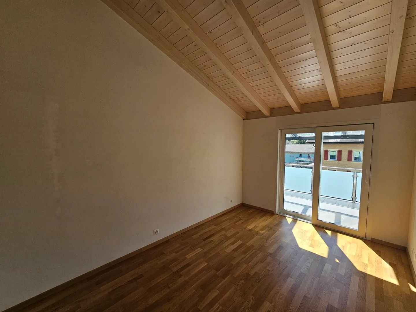 MAGNIFICO APPARTAMENTO DI 2.5 STANZE A CHALAIS - Foto 8 di 13