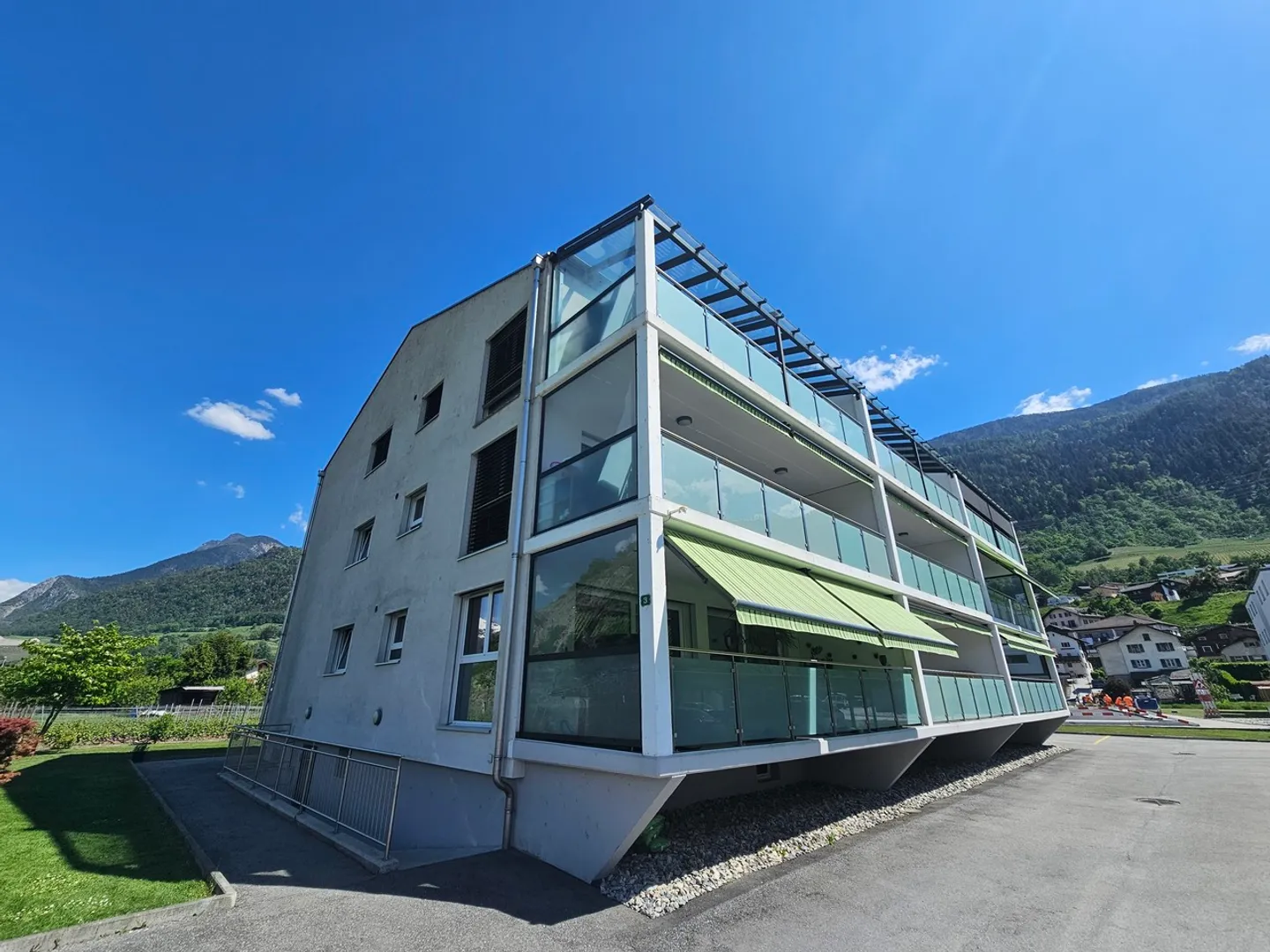 MAGNIFICO APPARTAMENTO DI 2.5 STANZE A CHALAIS - Foto 11 di 13