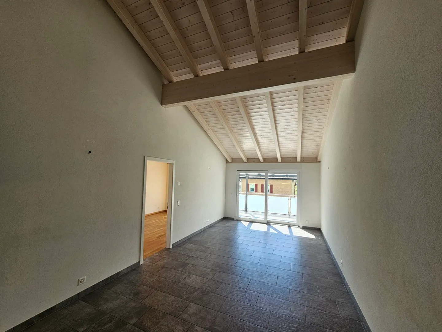 MAGNIFICO APPARTAMENTO DI 2.5 STANZE A CHALAIS - Foto 6 di 13