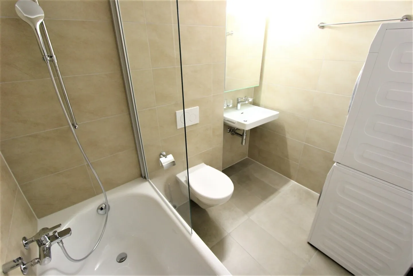 APPARTEMENT DE 2.5 PIÈCES À LOUER À SIERRE - Foto 8 von 11