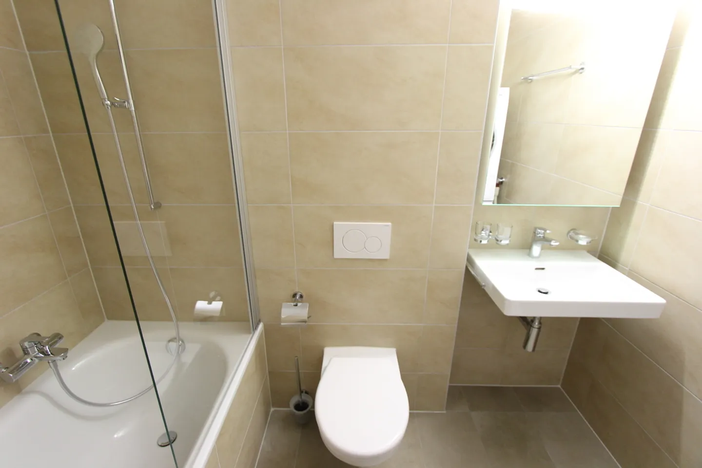 APPARTEMENT DE 2.5 PIÈCES À LOUER À SIERRE - Foto 4 von 11