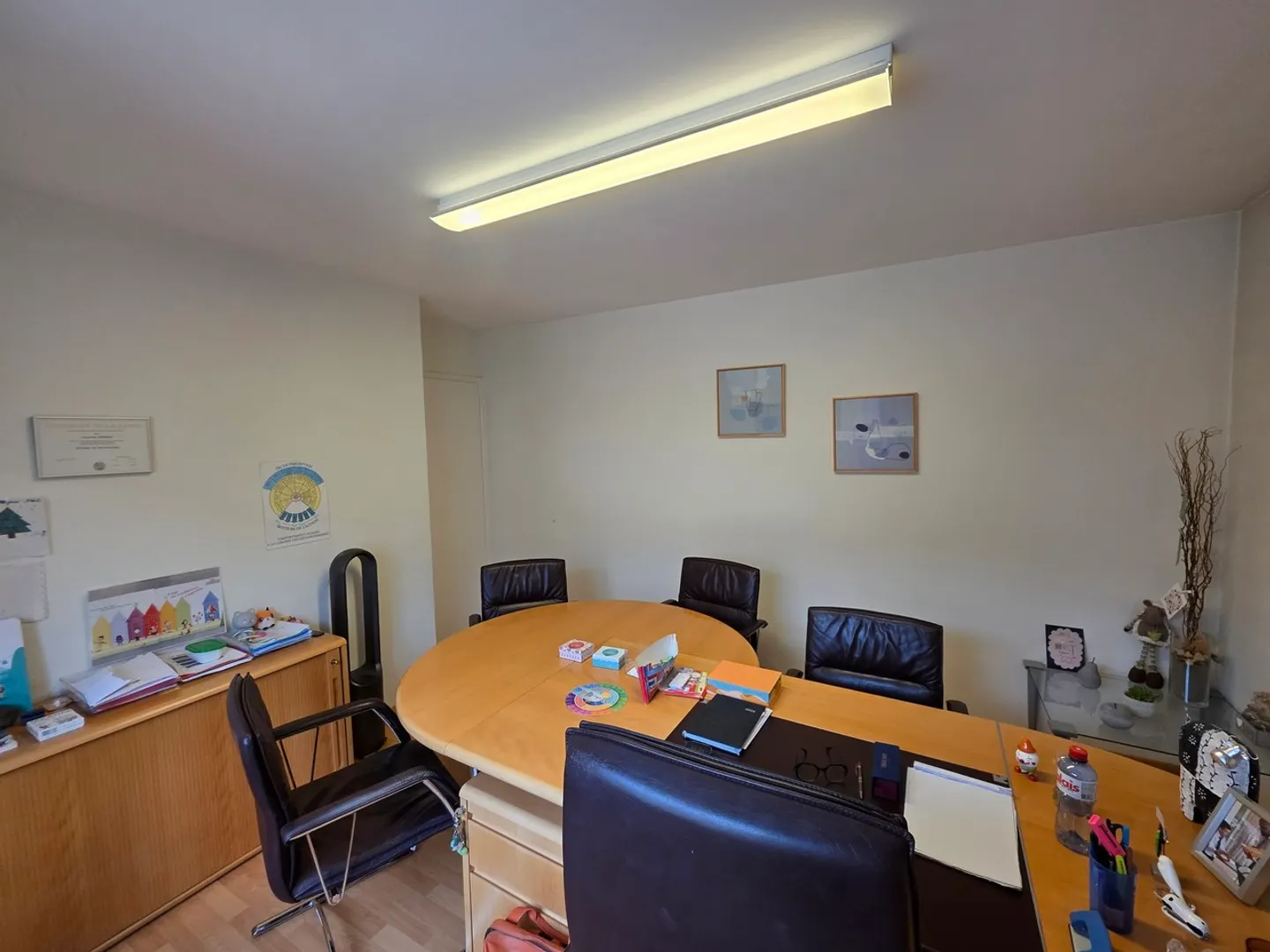OFFICE FOR SUBLEASE IN DOWNTOWN SIERRE - Photo 3 of 5
