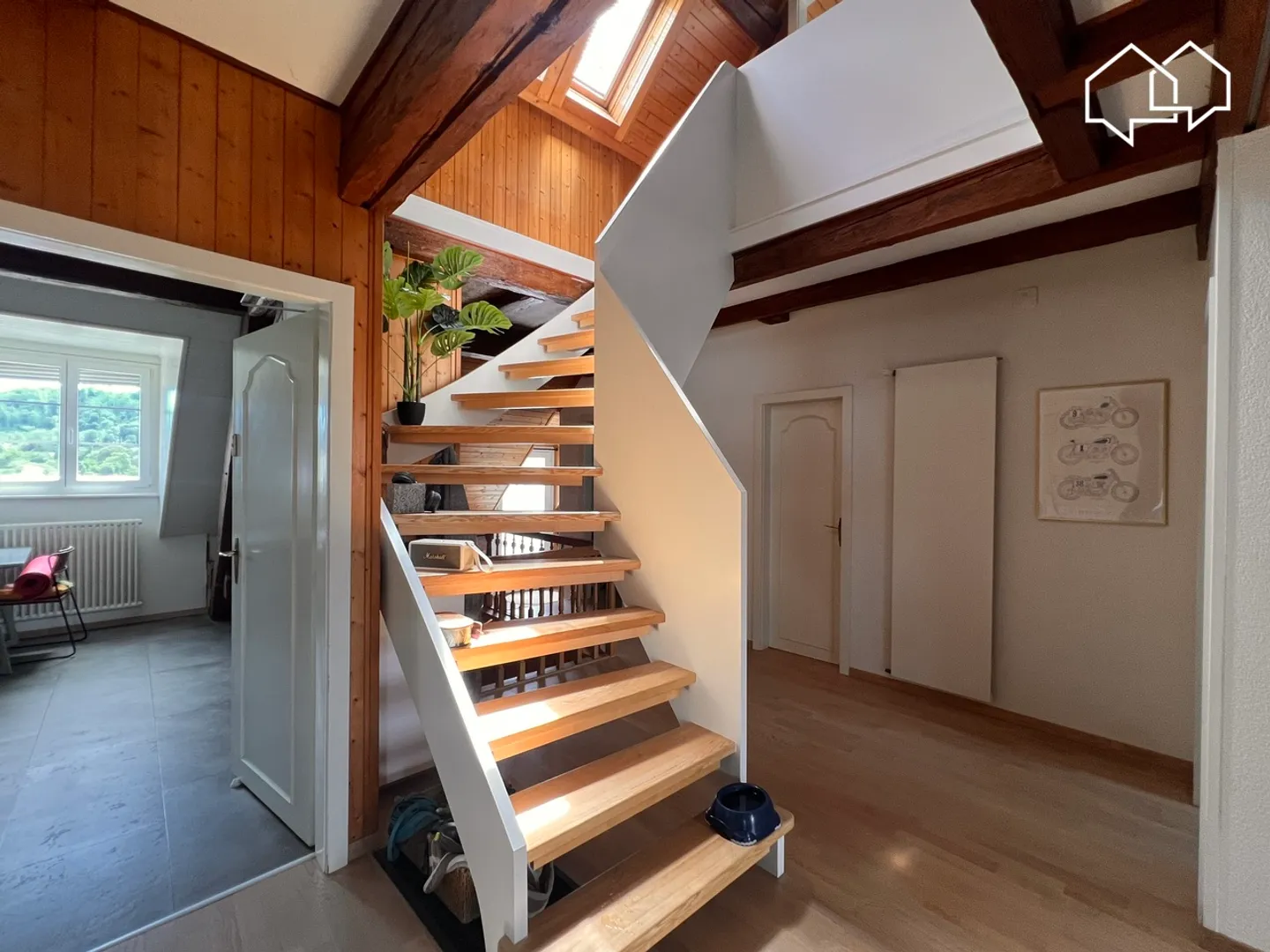 Spacieux appartement dans les combles avec terrasse - Foto 9 von 13