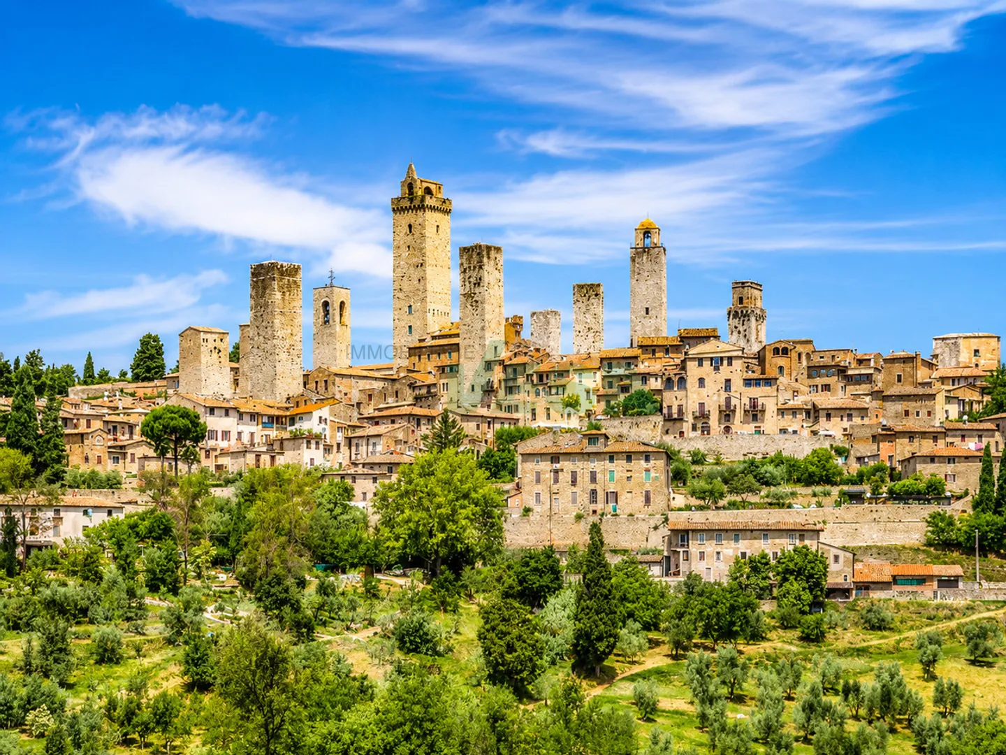 Grosszügiges Anwesen vor den Toren der historischen Altstadt von San Gimignano - Foto 1 von 13
