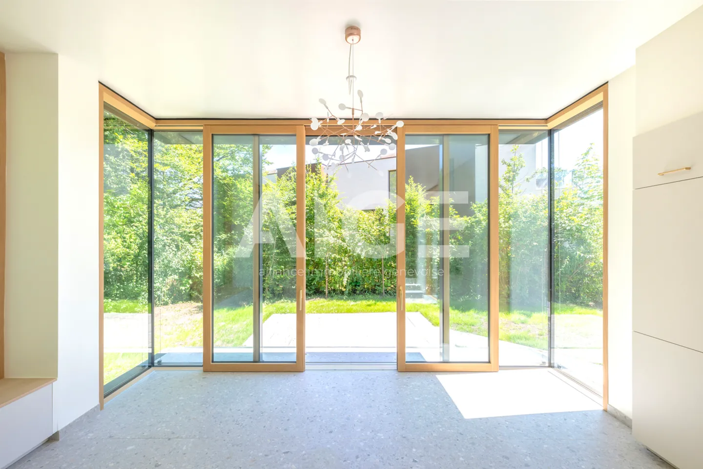 EXKLUSIVITÄT. Wunderschöne, vollständig renovierte Villa mit Charakter - Foto 4 von 9