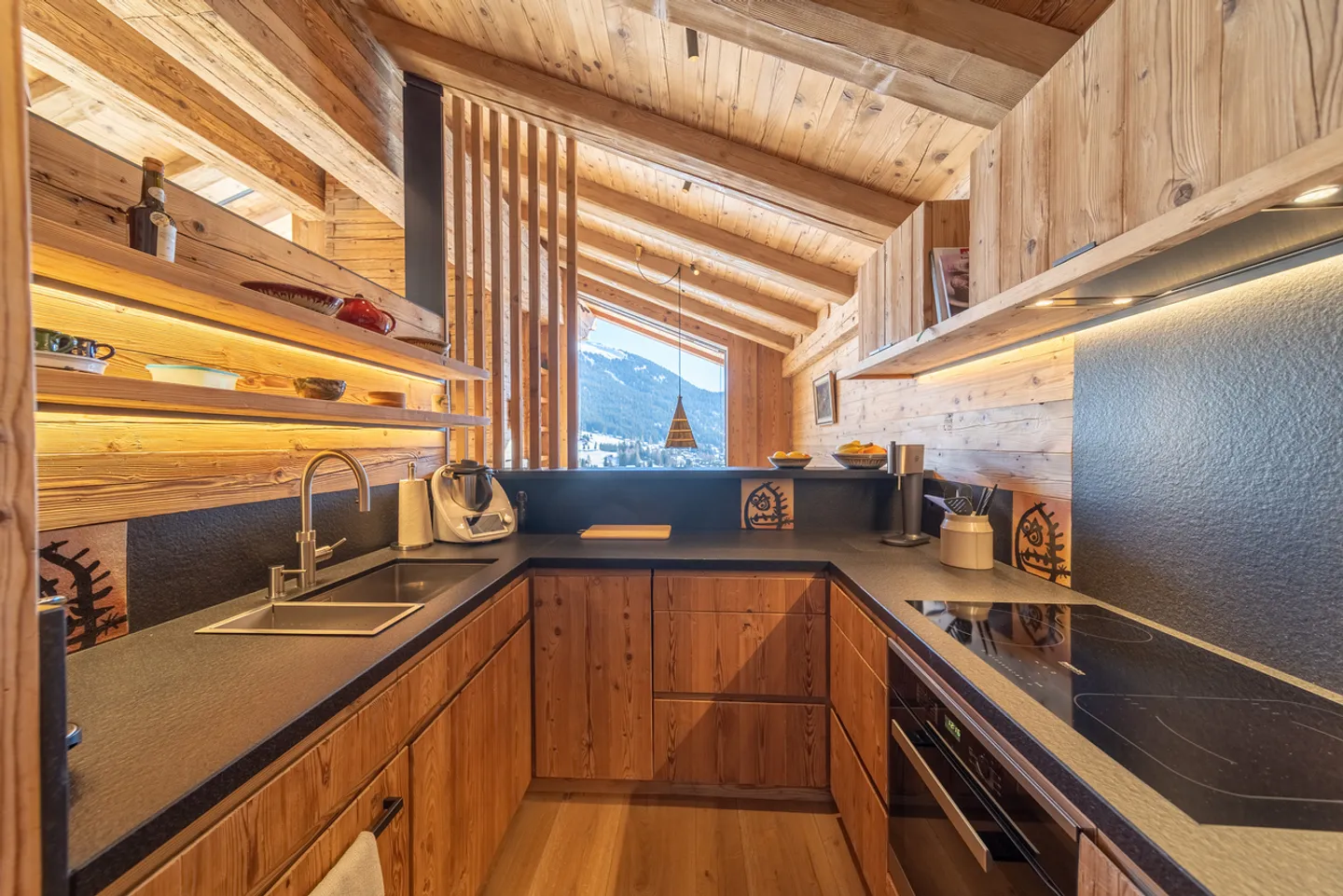 Duplex penthouse with exceptional view - Photo 4 of 12