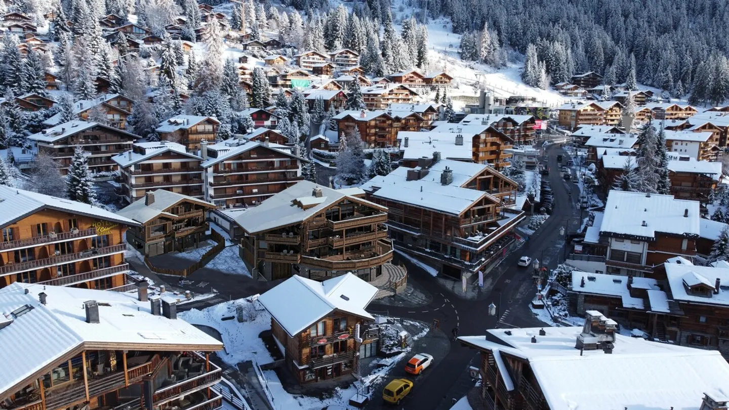 Occasione Rara - Prestigioso Chalet di Lusso Centrale - Foto 3 di 5