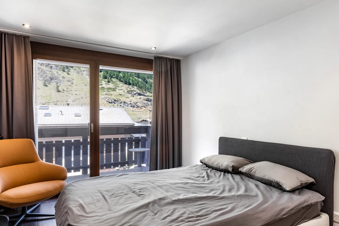 Top equipped and well-located 5.5 room apartment - Photo 6 of 11