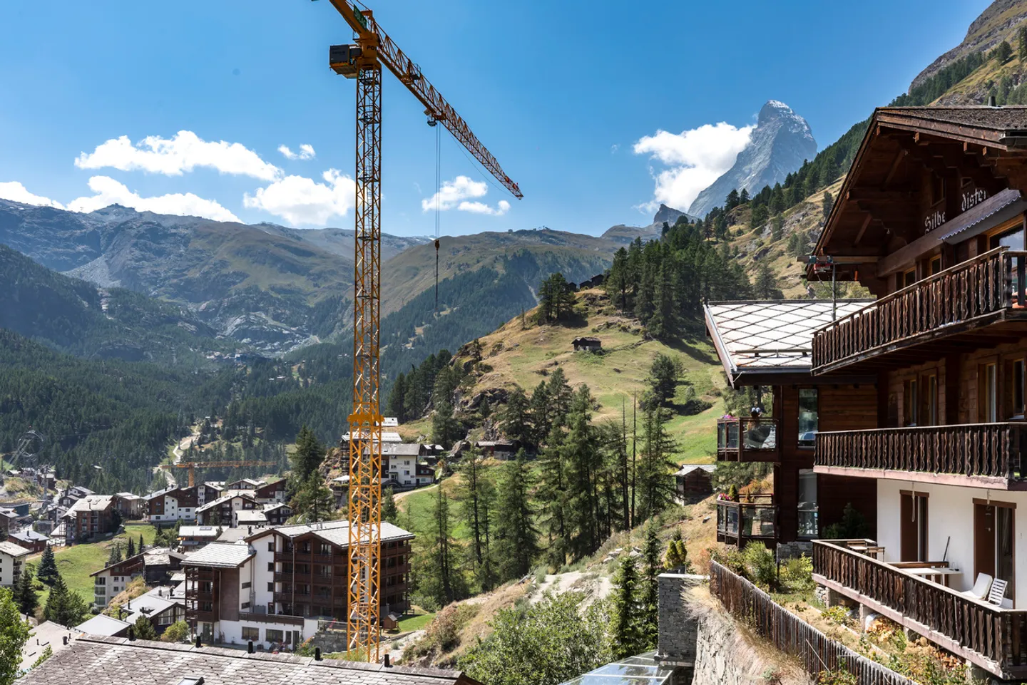 Modernes Wohnhaus in Zermatt - Foto 3 von 4