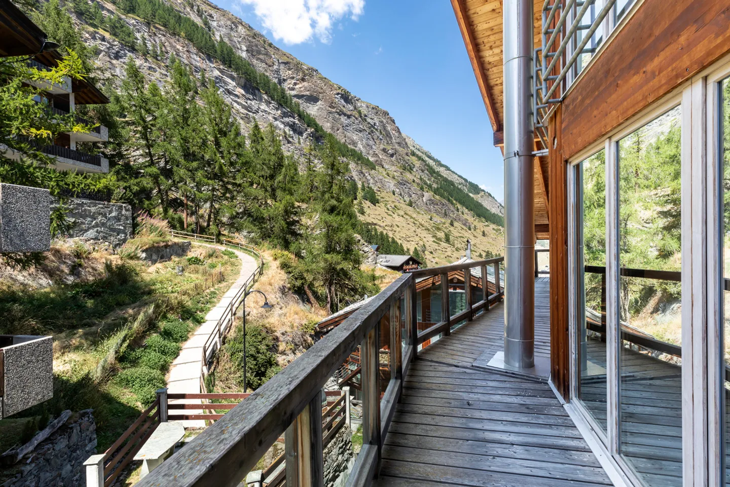Modernes Wohnhaus in Zermatt - Foto 4 von 4