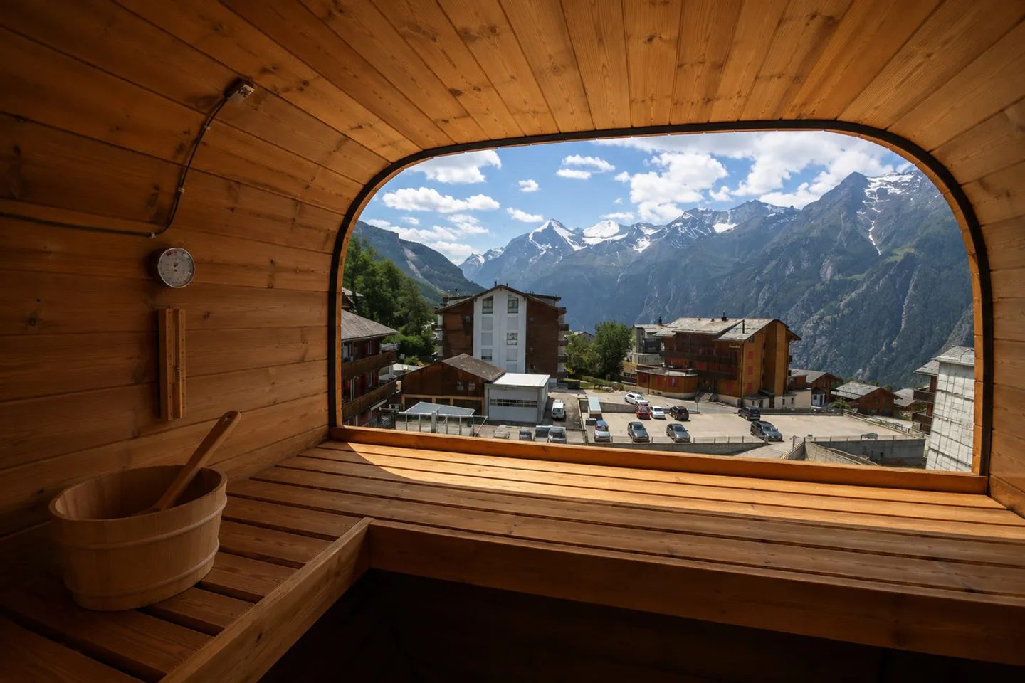Appartement sous les combles de 5,5 pièces dans un emplacement grandiose à Grächen - Photo 5 sur 13