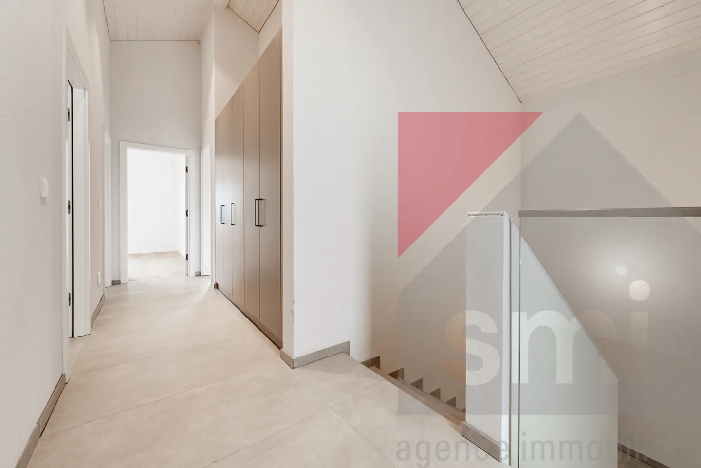 Villa spaziosa di 5 locali con finiture armoniose - Foto 12 di 13