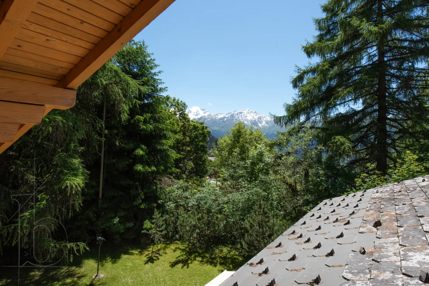 Situé au coeur de Verbier, ce chalet se dresse dans une nature intacte - Photo 8 sur 10