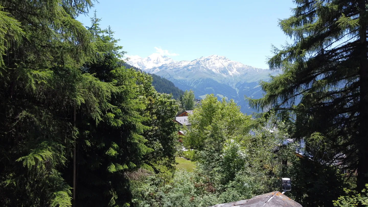 Situé au coeur de Verbier, ce chalet se dresse dans une nature intacte - Photo 9 sur 10