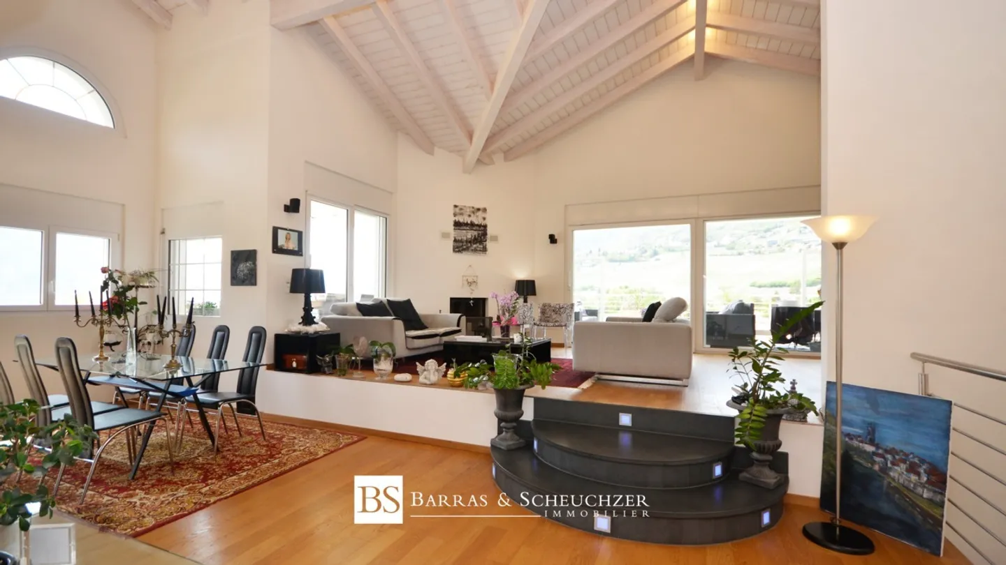 Superba villa moderna di 6 stanze con area benessere - Foto 3 di 13