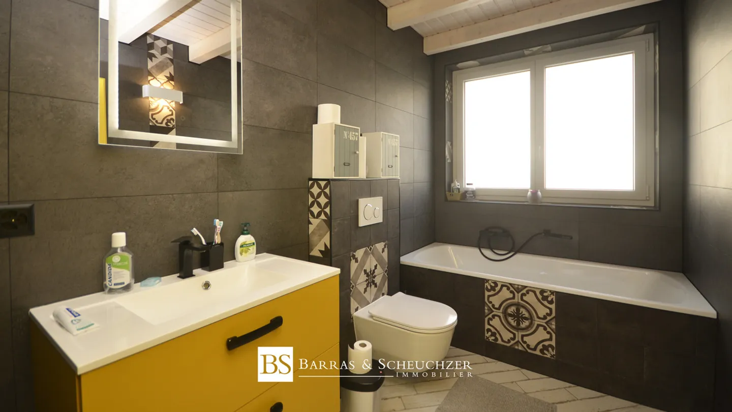 Villa indipendente recente con 3,5 stanze aggiuntive - Foto 7 di 10