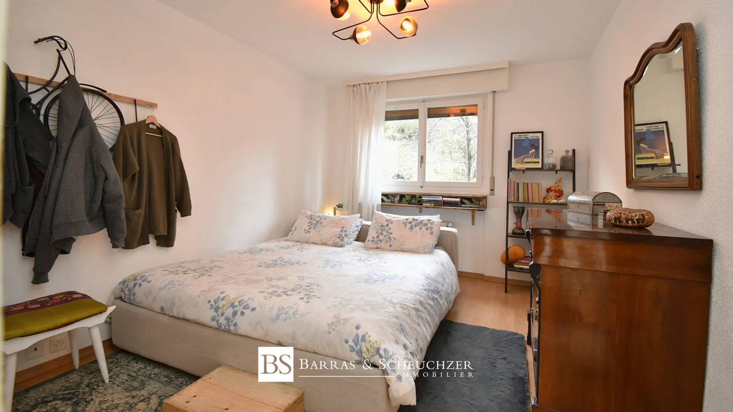 Spazioso appartamento di 2.5 locali con balcone e vista libera - Foto 8 di 9