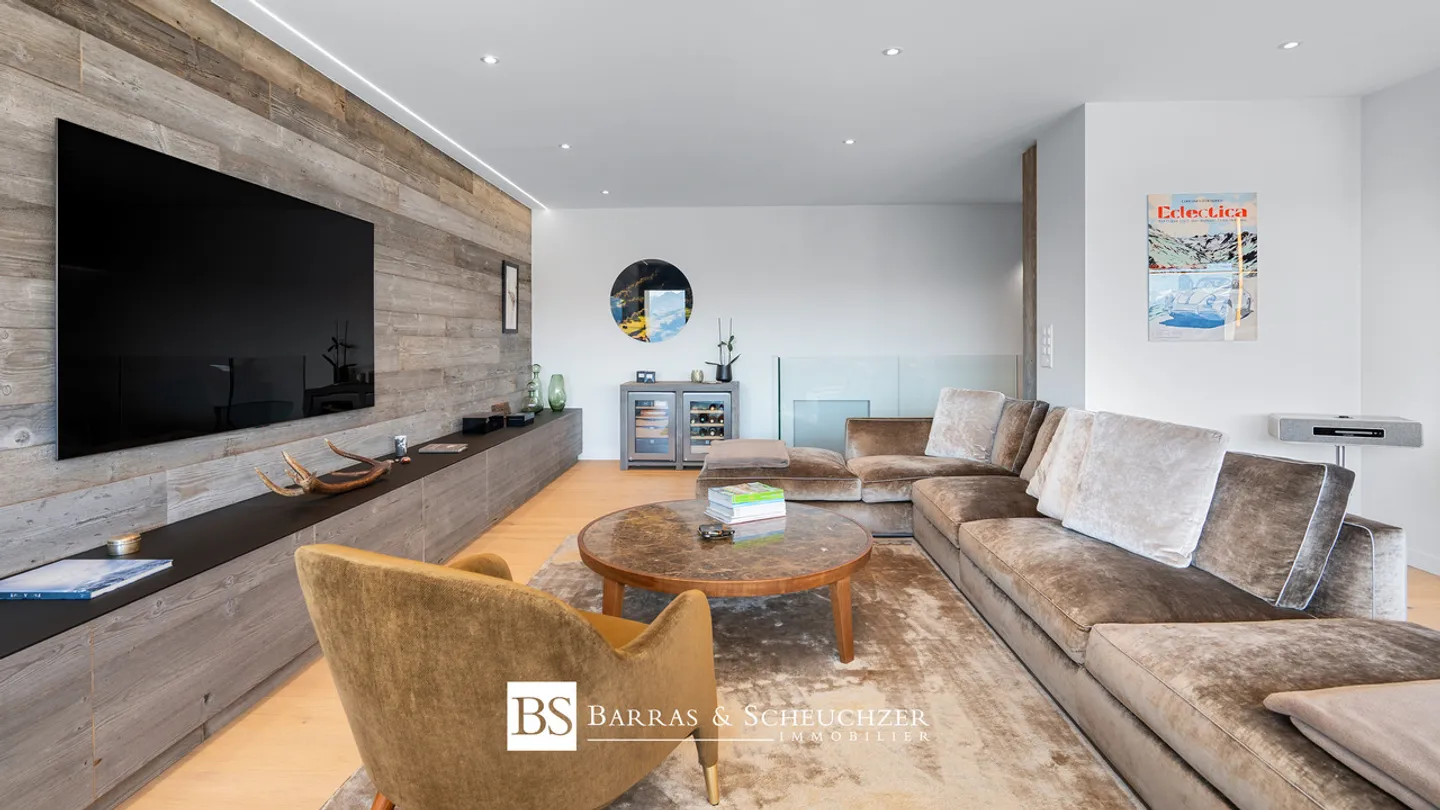 Außergewöhnliches Penthouse, vollständig renoviert mit atemberaubendem Blick - Foto 2 von 13