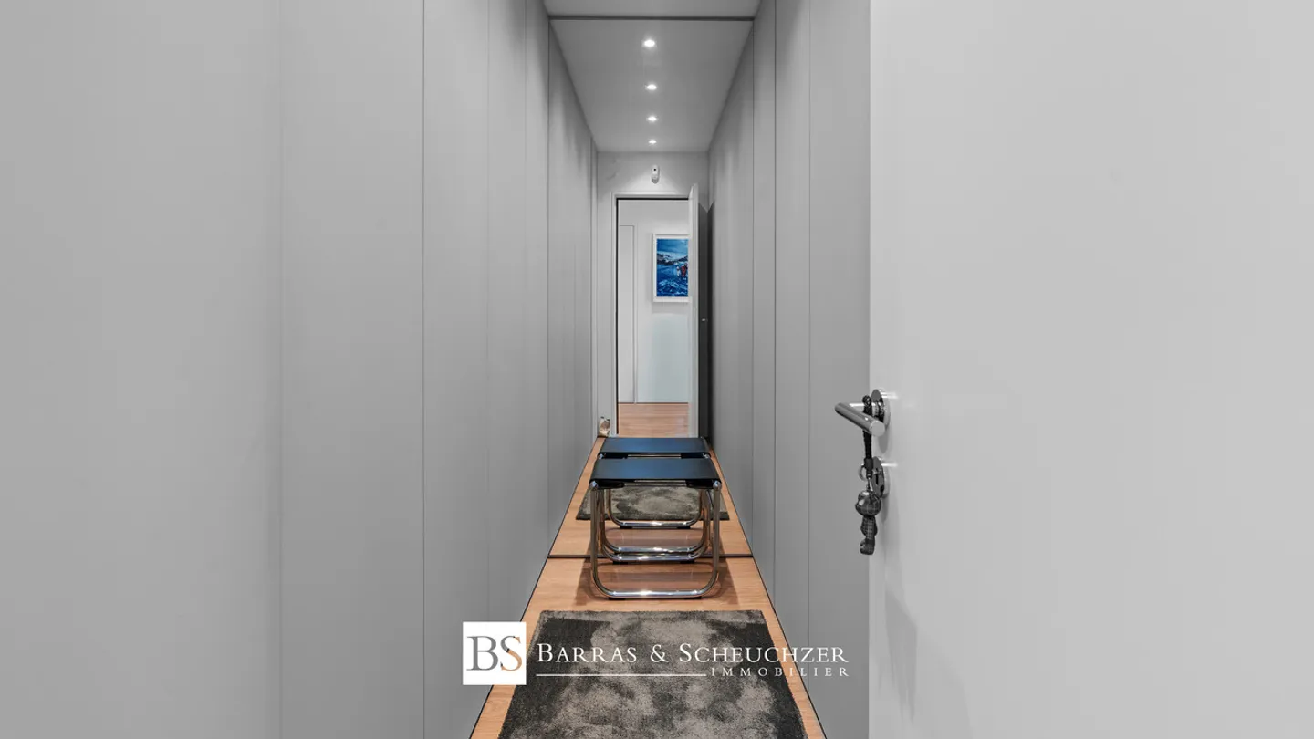 Luxuriöse renovierte Wohnung mit Pool und Tennis - Foto 12 von 13