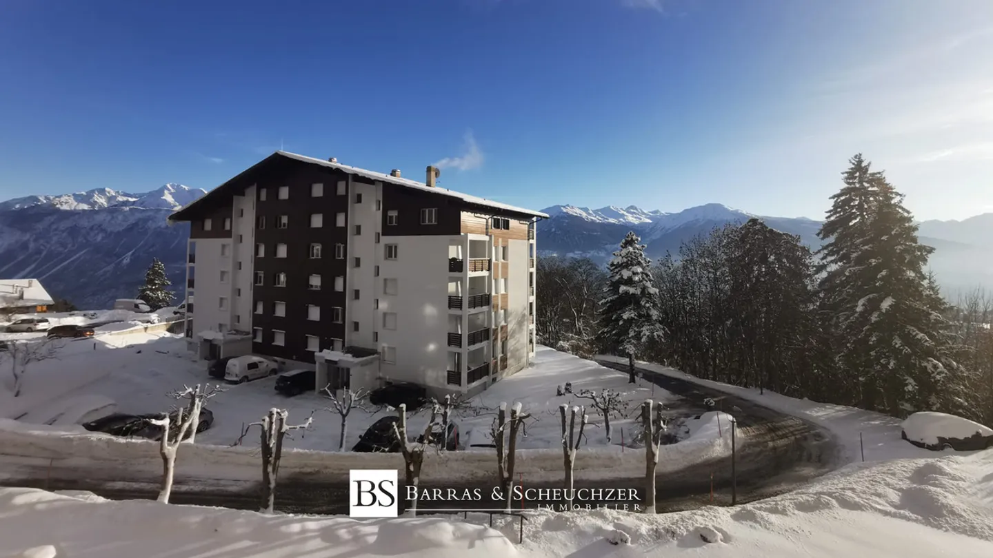 Incantevole appartamento ristrutturato di 2,5 locali con vista magnifica - Foto 6 di 11