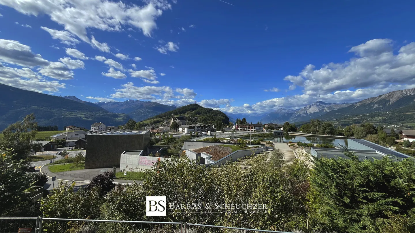 Charmante maison proche commodités avec vue - Foto 1 von 13