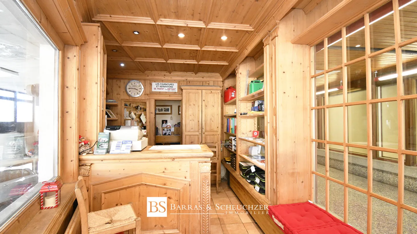 Gewerbefläche - Premium-Lage, Sichtbarkeit, Schaufenster, 2 Zugänge - Foto 1 von 9