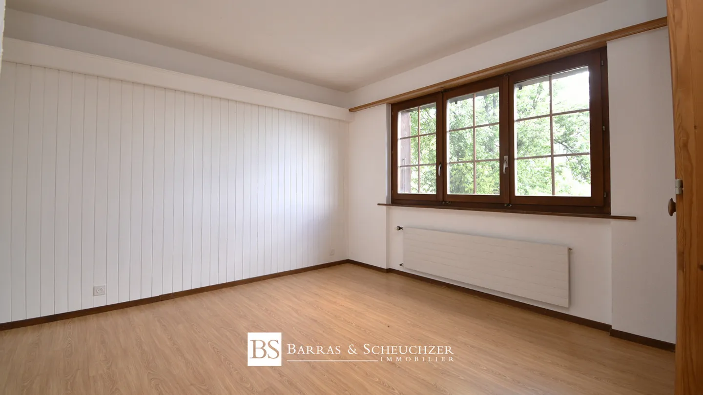 Incantevole proprietà con 2 alloggi, con potenziale edificabile - Foto 10 di 13