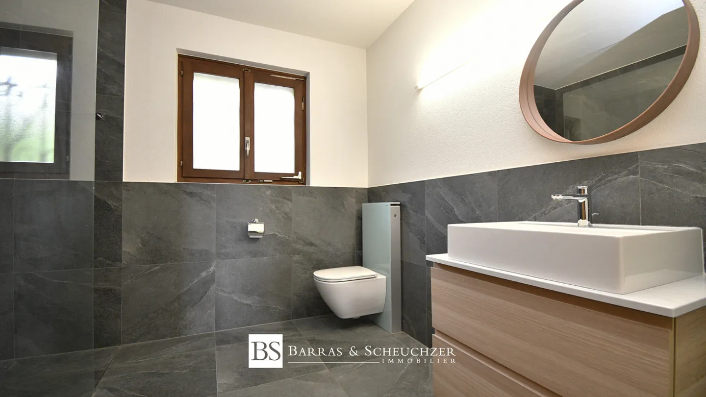 Incantevole proprietà con 2 alloggi, con potenziale edificabile - Foto 11 di 13