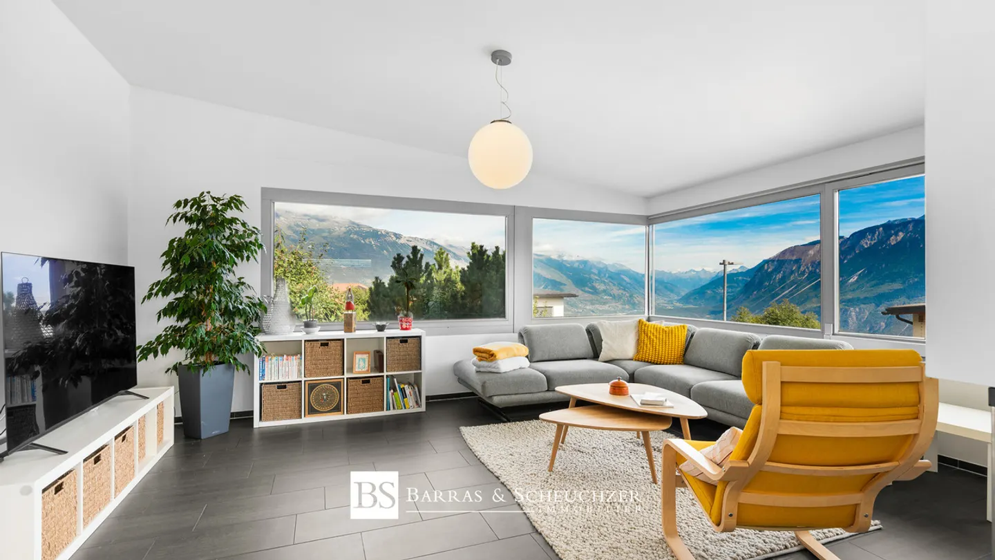 Detached house with panoramic view - Photo 2 of 13