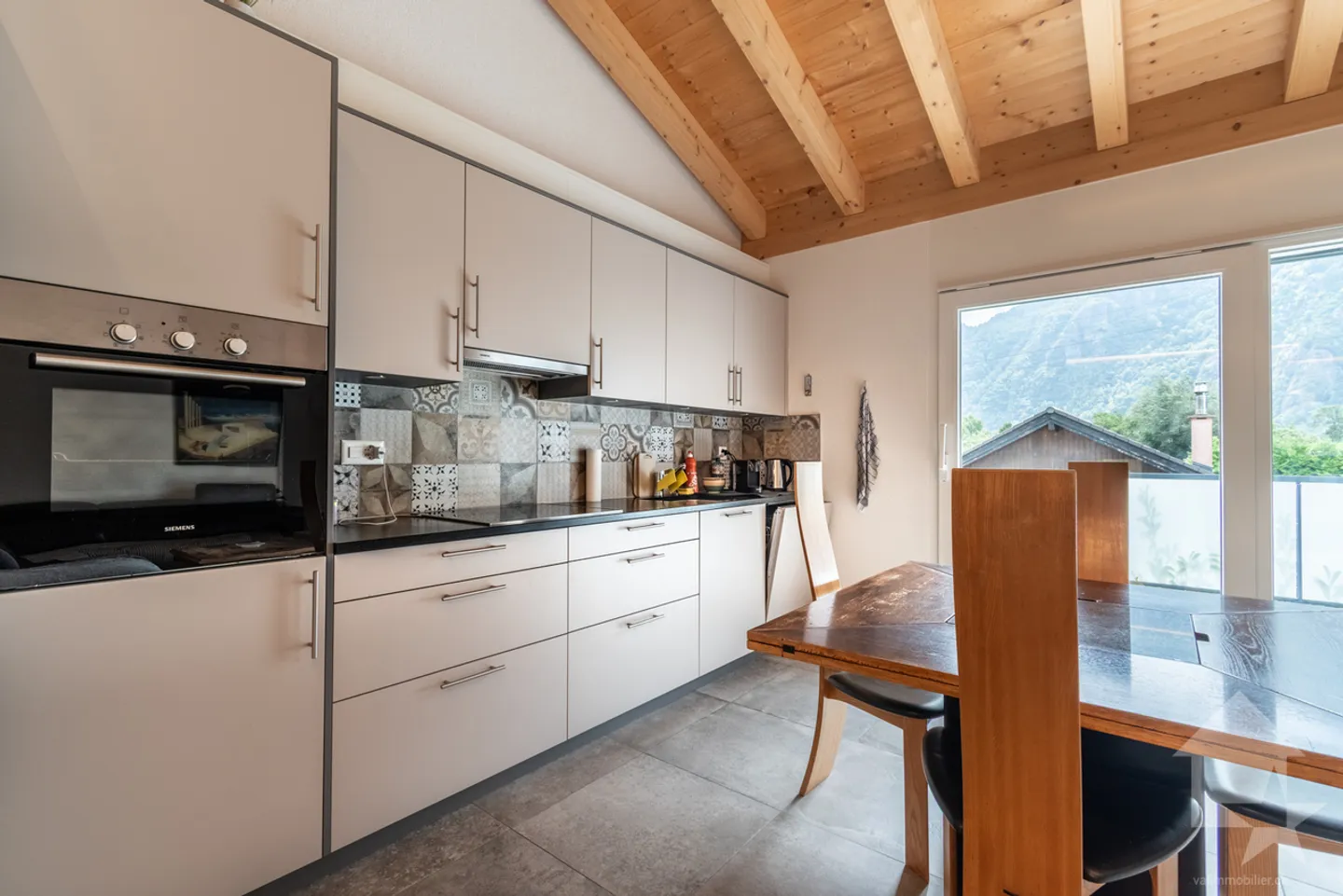 Magnificent 3.5 rooms in Dorénaz - Photo 2 of 10