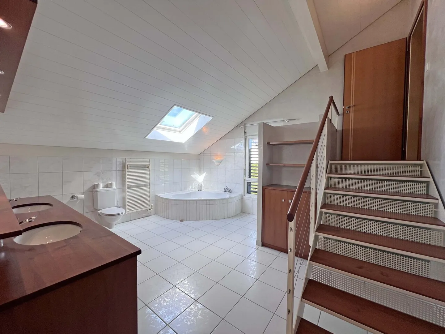 Spaziosa villa familiare con piscina - Foto 6 di 13