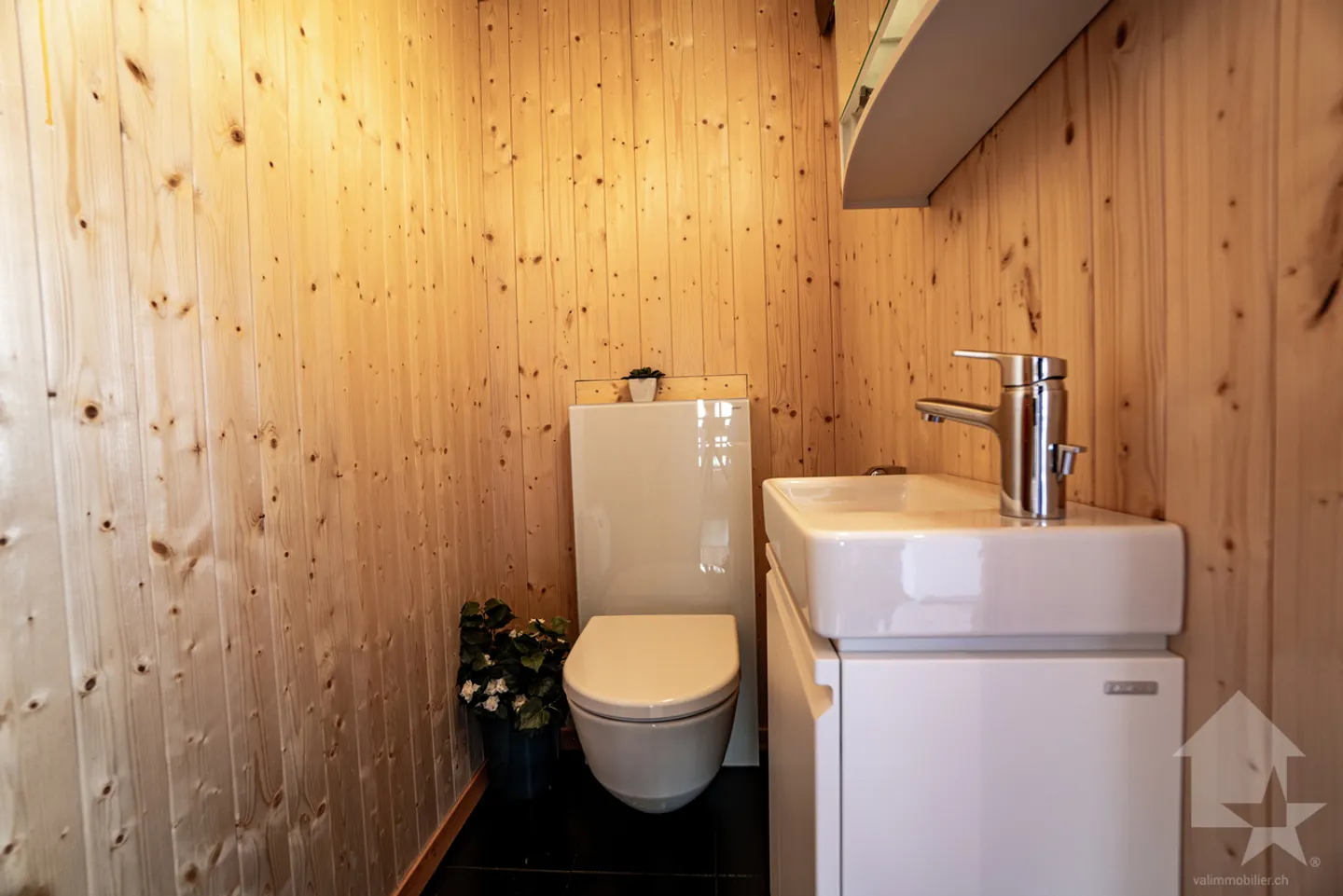 Charming chalet surrounded by nature with stunning views - Photo 12 of 13