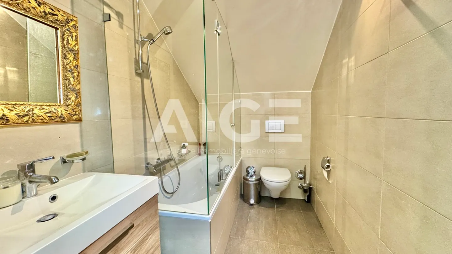 5 rooms with parking in Pâquis - Photo 9 of 10