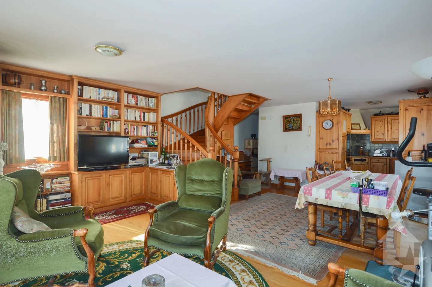 4.5-room apartment in the center of the resort with a beautiful view - Photo 8 of 13