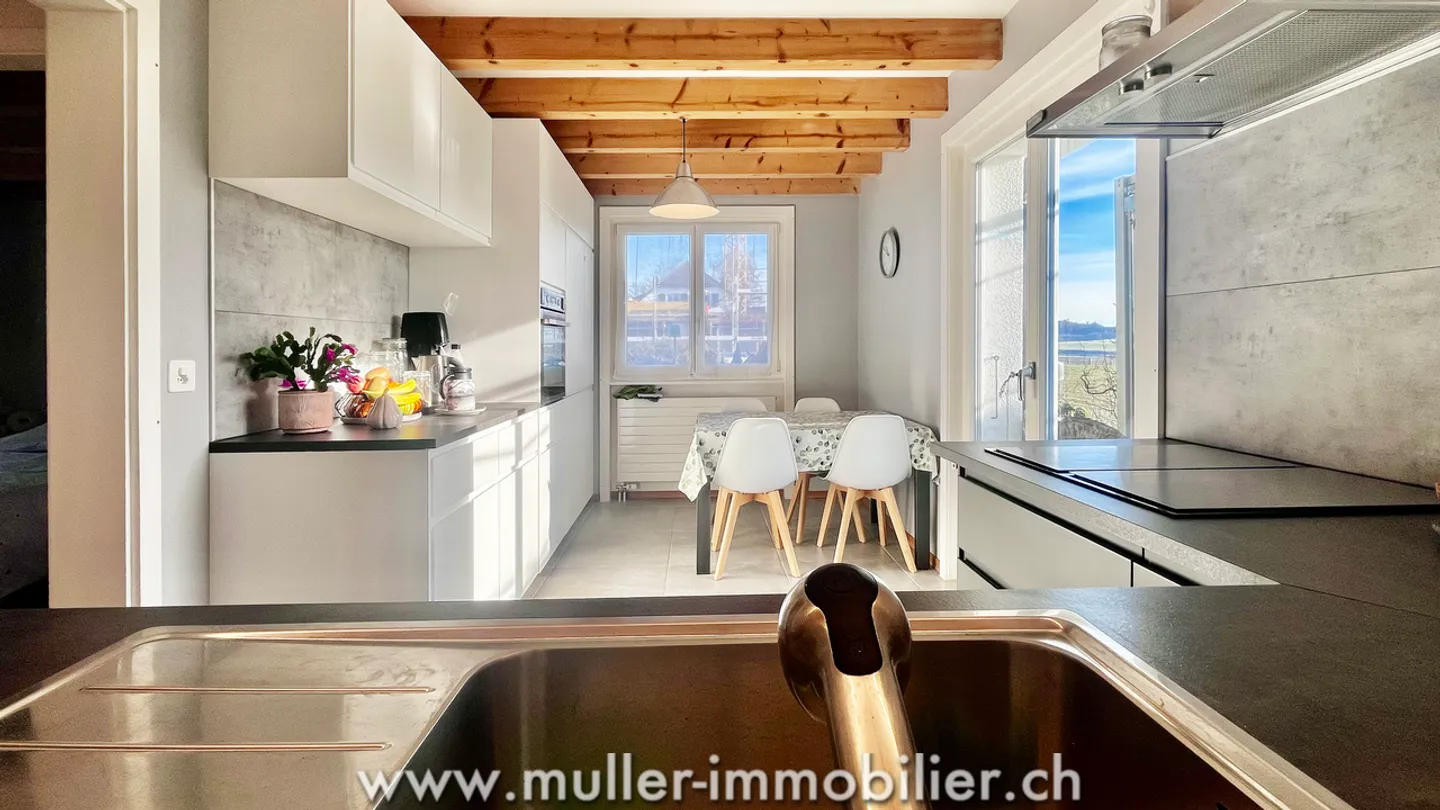 Charming individual villa on the edge of agricultural land - Photo 7 of 13