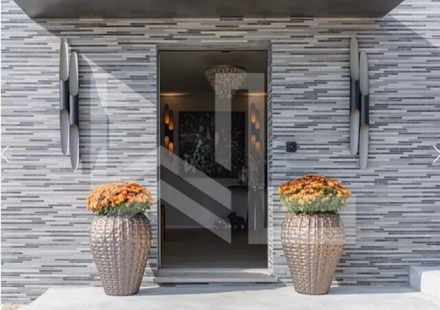 Exceptional contemporary property - Panoramic lake view - Photo 6 of 6