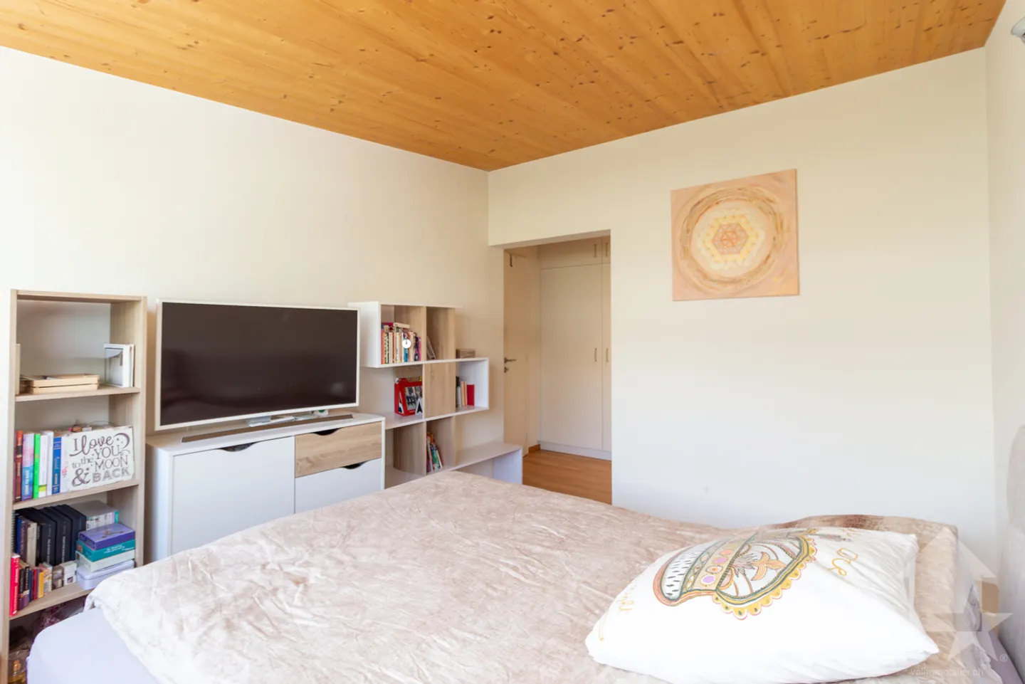 Charmantes 5,5-Zimmer-Penthouse mit Terrasse - Foto 10 von 13